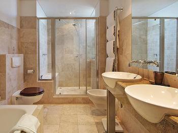 Bali Luxury C * Camps Bay